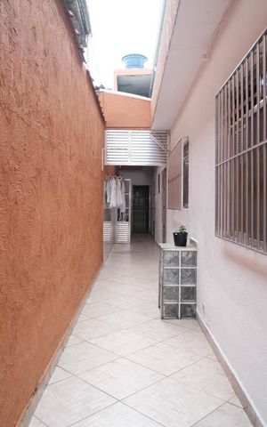 Casa à venda com 220m², 6 quartos e 2 vagasÁrea Externa