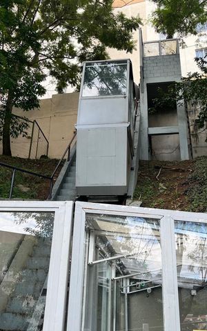 Apartamento à venda com 53m², 2 quartos e sem vaga Apartamento à venda com 53m², 2 quartos e sem vagaElevador