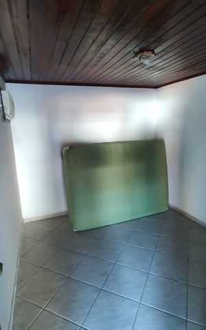 Casa à venda com 100m², 2 quartos e sem vaga Casa à venda com 100m², 2 quartos e sem vagaQuarto 1