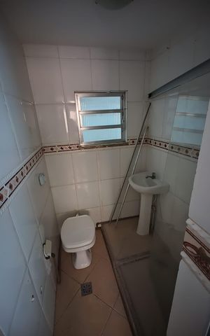 Casa à venda com 100m², 2 quartos e sem vaga Casa à venda com 100m², 2 quartos e sem vagaBanheiro 1