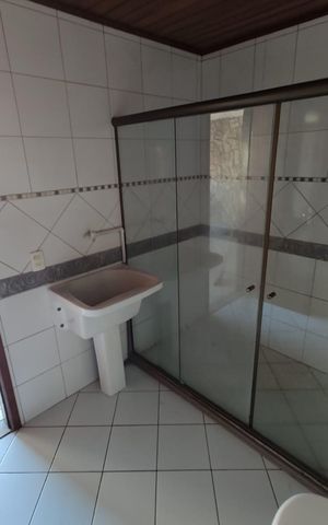 Casa à venda com 100m², 2 quartos e sem vaga Casa à venda com 100m², 2 quartos e sem vagaBanheiro 2