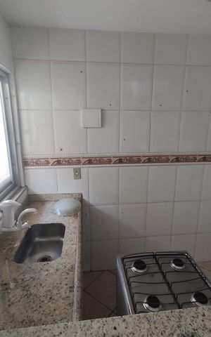 Casa à venda com 100m², 2 quartos e sem vaga Casa à venda com 100m², 2 quartos e sem vagaCozinha