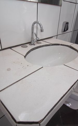 Casa para alugar com 800m², 5 quartos e 4 vagas Casa para alugar com 800m², 5 quartos e 4 vagasBanheiro 2
