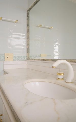 Apartamento à venda com 200m², 3 quartos e 3 vagasBanheiro da Suíte 2