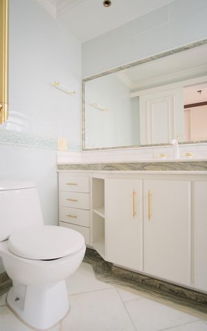 Apartamento à venda com 200m², 3 quartos e 3 vagasBanheiro da Suíte 2