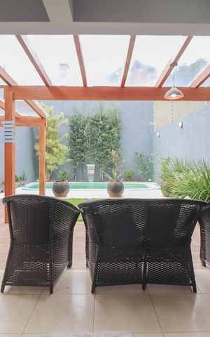 Casa à venda com 218m², 3 quartos e 2 vagas Casa à venda com 218m², 3 quartos e 2 vagasÁrea comum