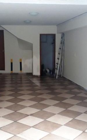 Casa à venda com 165m², 3 quartos e 3 vagas