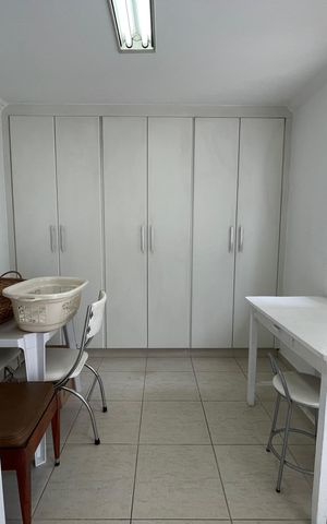 Casa à venda com 200m², 3 quartos e 2 vagas Casa à venda com 200m², 3 quartos e 2 vagasQuarto de Serviço