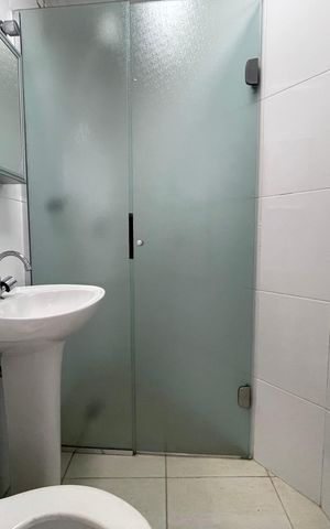 Casa à venda com 200m², 3 quartos e 2 vagas Casa à venda com 200m², 3 quartos e 2 vagasBanheiro Social 3