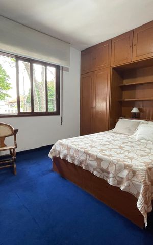 Casa à venda com 200m², 3 quartos e 2 vagas Casa à venda com 200m², 3 quartos e 2 vagasSuíte