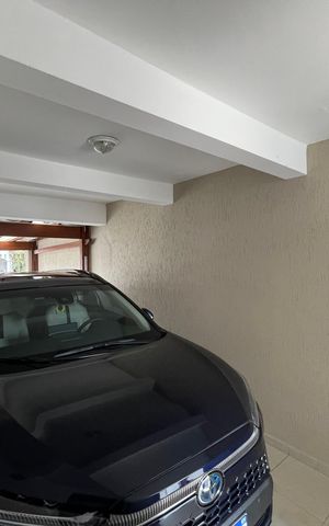 Casa à venda com 200m², 3 quartos e 2 vagas Casa à venda com 200m², 3 quartos e 2 vagasGaragem