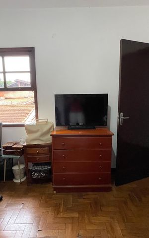 Casa à venda com 200m², 3 quartos e 2 vagas Casa à venda com 200m², 3 quartos e 2 vagasQuarto 1