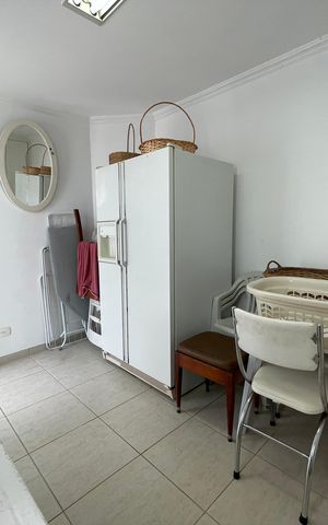 Casa à venda com 200m², 3 quartos e 2 vagas Casa à venda com 200m², 3 quartos e 2 vagasQuarto de Serviço