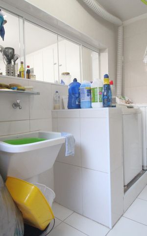 Casa à venda com 220m², 3 quartos e 2 vagasÁrea de Serviço