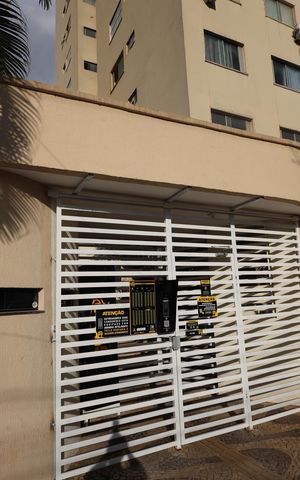 Apartamento para alugar com 60m², 2 quartos e 1 vagaFachada e portaria
