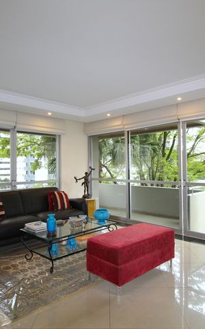 Apartamento à venda com 215m², 4 quartos e 2 vagasSala