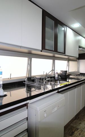 Apartamento à venda com 215m², 4 quartos e 2 vagasCozinha