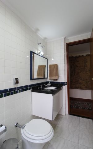 Apartamento à venda com 215m², 4 quartos e 2 vagasBanheiro Social