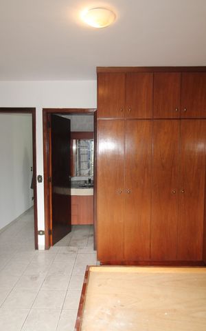 Casa para alugar com 165m², 3 quartos e 3 vagasSuíte