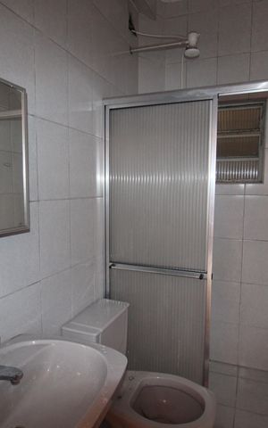 Casa para alugar com 165m², 3 quartos e 3 vagasGaragem - Banheiro