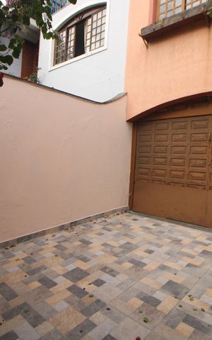 Casa para alugar com 165m², 3 quartos e 3 vagasGaragem da Frente