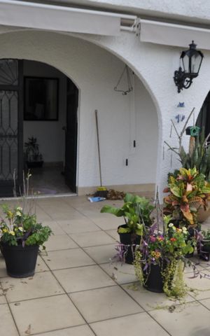 Casa à venda com 100m², 3 quartos e 1 vagaÁrea Externa