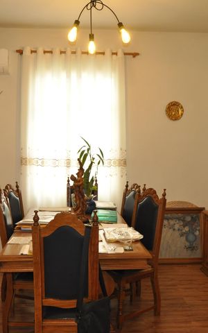 Casa à venda com 100m², 3 quartos e 1 vagaSala