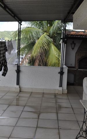 Casa à venda com 100m², 3 quartos e 1 vagaÁrea de Serviço