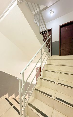 Apartamento para alugar com 63m², 2 quartos e 1 vagaEscada