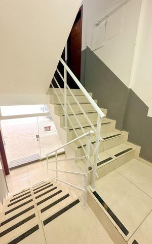Apartamento para alugar com 63m², 2 quartos e 1 vagaEscada
