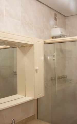 Casa à venda com 141m², 2 quartos e 1 vagaBanheiro