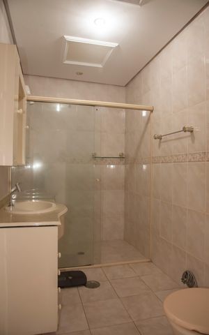 Casa à venda com 141m², 2 quartos e 1 vagaBanheiro
