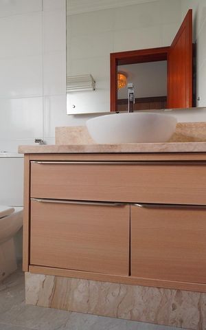 Casa de condomínio para alugar com 270m², 3 quartos e 4 vagasBanheiro da suíte 2