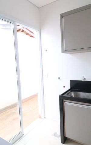 Casa para alugar com 245m², 4 quartos e 3 vagasÁrea de Serviço