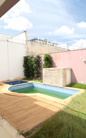 Casa para alugar com 245m², 4 quartos e 3 vagasPiscina
