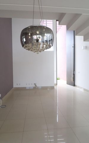 Casa para alugar com 245m², 4 quartos e 3 vagasSala