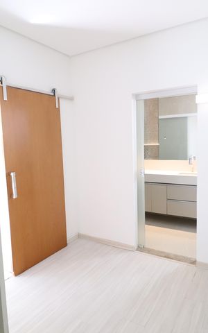 Casa para alugar com 245m², 4 quartos e 3 vagasQuarto 4 - Closet