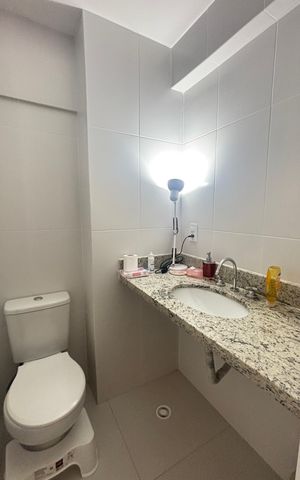 Apartamento à venda com 57m², 2 quartos e 1 vaga Apartamento à venda com 57m², 2 quartos e 1 vagaBanheiro