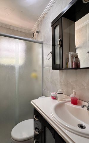 Apartamento à venda com 64m², 2 quartos e 2 vagasBanheiro da suíte