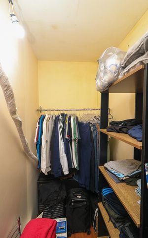 Apartamento à venda com 89m², 3 quartos e 1 vaga Apartamento à venda com 89m², 3 quartos e 1 vagaCloset da Suíte