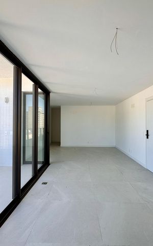 Apartamento à venda com 159m², 4 quartos e 1 vaga Apartamento à venda com 159m², 4 quartos e 1 vagaSala
