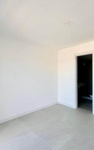 Apartamento à venda com 159m², 4 quartos e 1 vaga Apartamento à venda com 159m², 4 quartos e 1 vagaQuarto 3 - Suite
