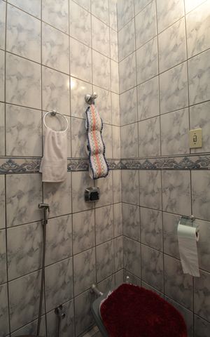 Casa à venda com 180m², 3 quartos e 2 vagasBanheiro Social