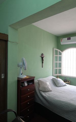 Casa à venda com 180m², 3 quartos e 2 vagasSuite