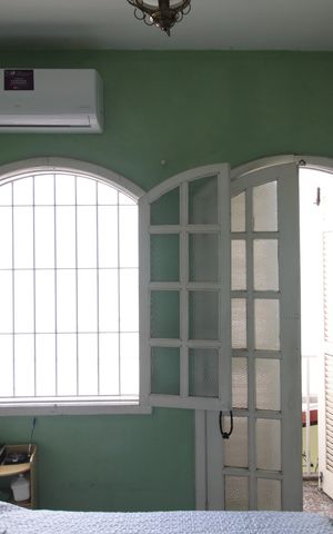 Casa à venda com 180m², 3 quartos e 2 vagasSuite