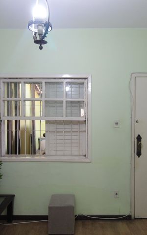 Casa à venda com 180m², 3 quartos e 2 vagasSala
