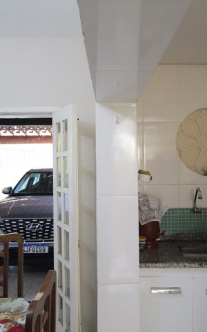 Casa à venda com 180m², 3 quartos e 2 vagasCozinha