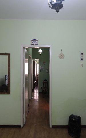 Casa à venda com 180m², 3 quartos e 2 vagasSala