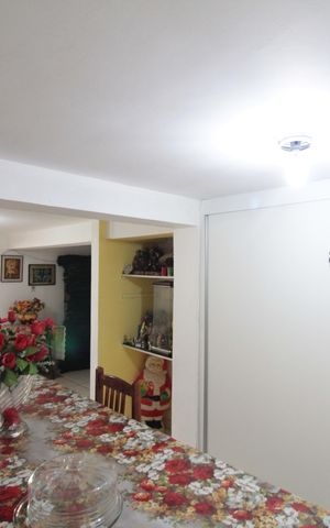 Casa à venda com 180m², 3 quartos e 2 vagasCasa 2 | Sala e Copa