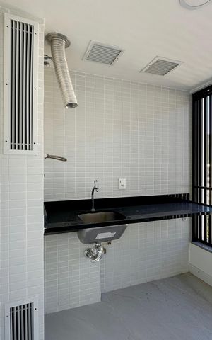 Apartamento à venda com 158m², 3 quartos e 1 vaga Apartamento à venda com 158m², 3 quartos e 1 vagaÁrea de Serviço